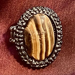 Statement Tiger’s Eye Stone Stretchy Ring, NWOT.